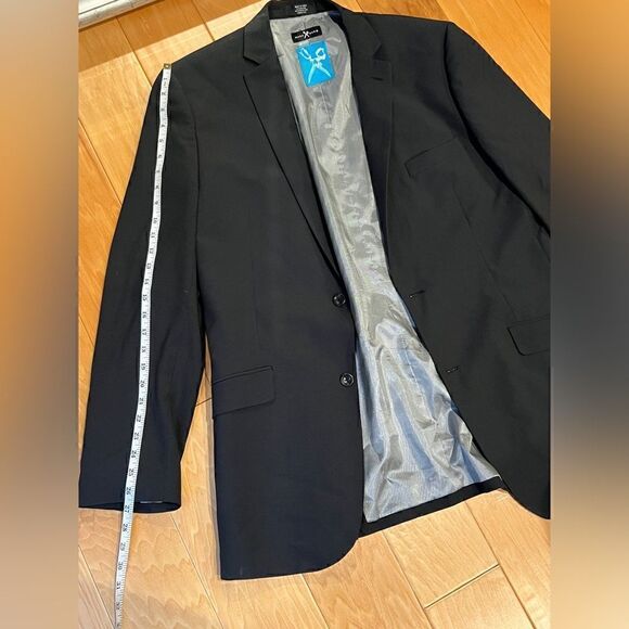Sharp Marc Ecko Suit - Picture 2 of 14
